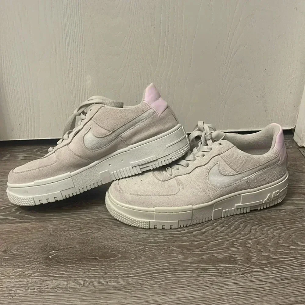 Womens Nike Air Force I Pixel Suede Size 9 1/2 Air Force Ones Size 9.5